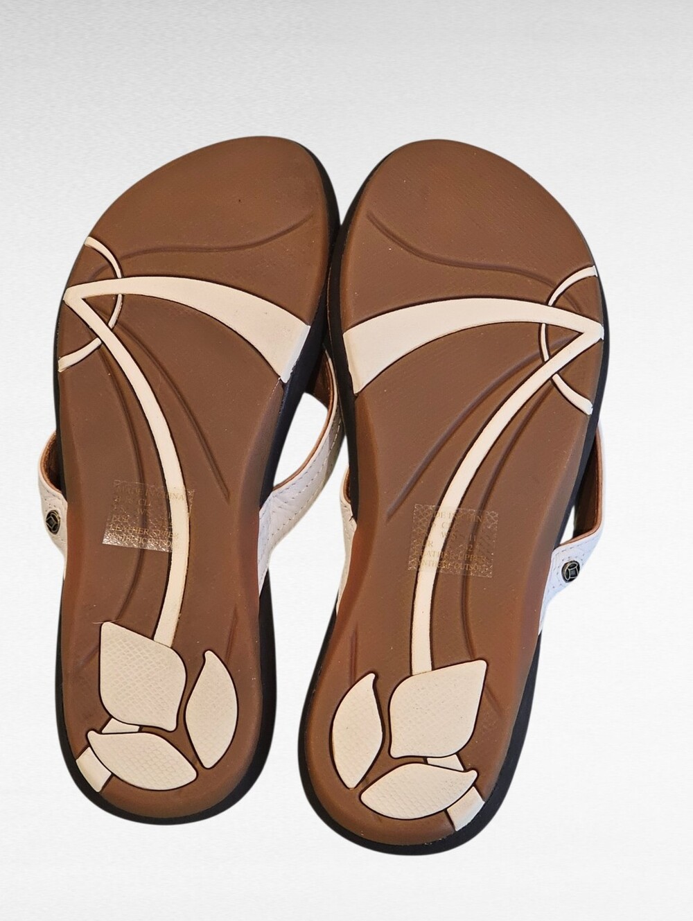 Reef Miss J-Bay Slip Flop Sandals White and Tan B-16 CLC - Picture 13 of 15